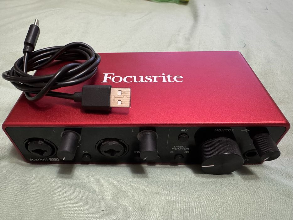 Focusrite scarlett 2i2