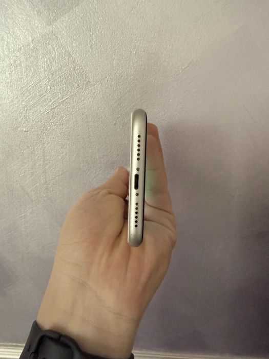 Iphone 11 64gb 85% white