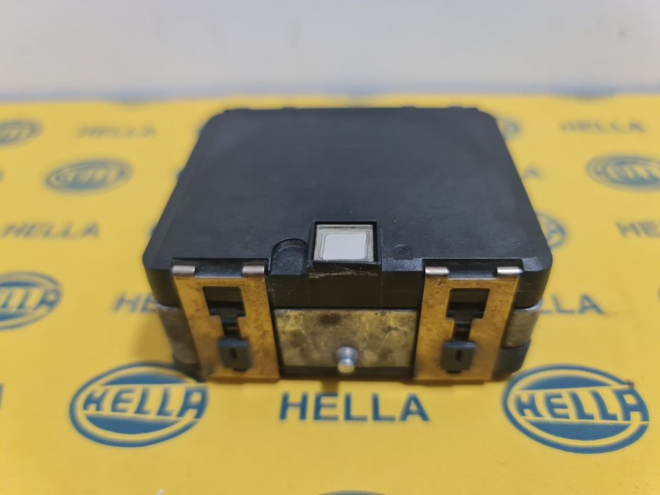 Senzor radar distronic acc VW Skoda Passat b8 Superb Octavia 3 Golf 7