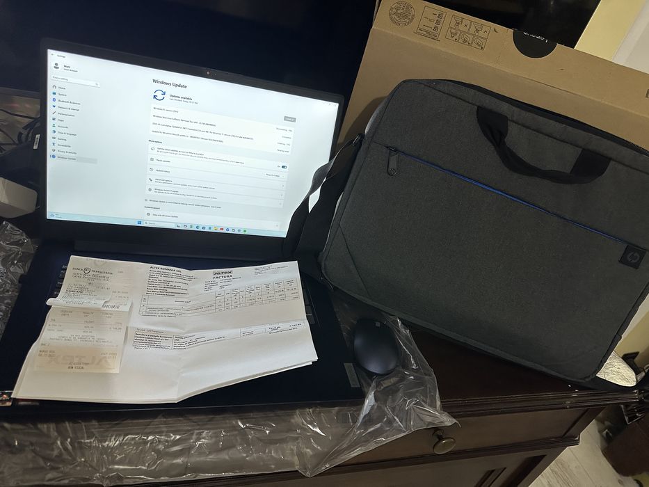 !!! GARANȚIE!!! Lenovo IdeaPad 3 Complet, geantă + mouse + mouse pad