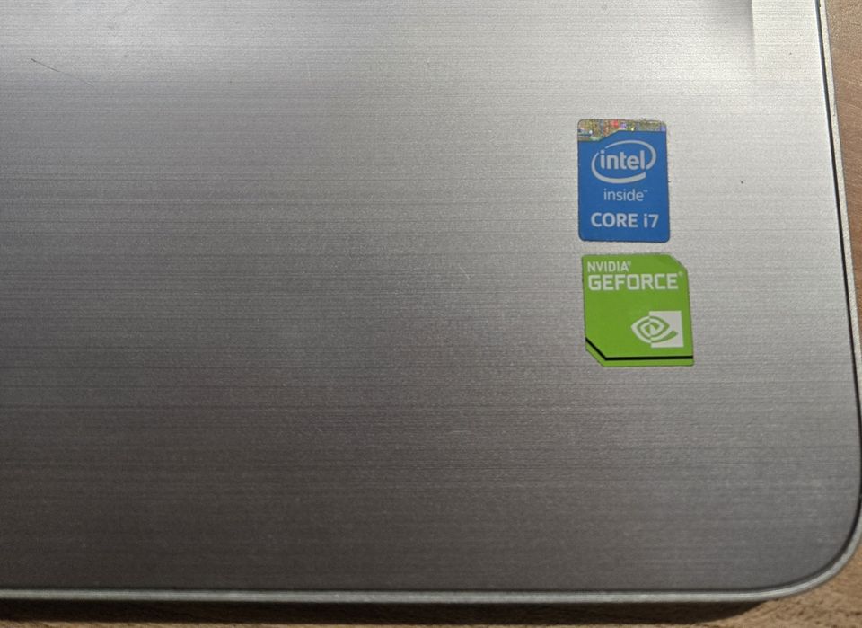 i7 225ssd hp pavilion laptop