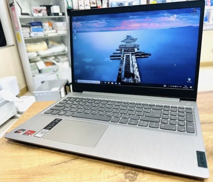 Продам ноутбок lenovo