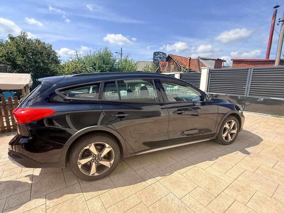 Ford focus activ
