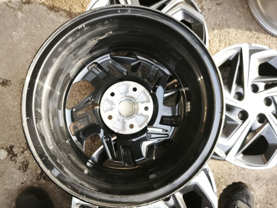 16" оригинални алуминиеви джанти за Hyundai/Kia.