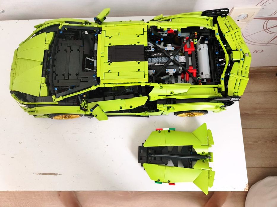 Lamborghini Sian FKP 37 – Голям LEGO Technic модел (Реплика, 3700+ части)