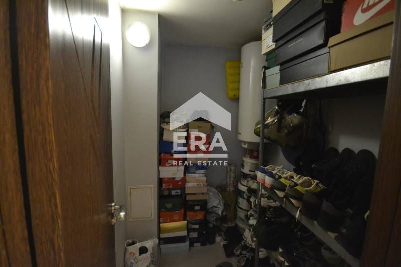 Продава се Тристаен апартамент в Хасково, Център - 100 кв.м за 1377 €/кв.м - Снимка #6