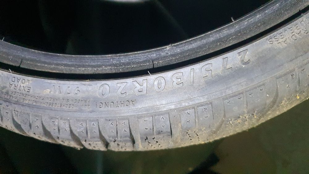 Seturi 2 anvelope 275 30 R20 și 2 anvelope  225 40 R19