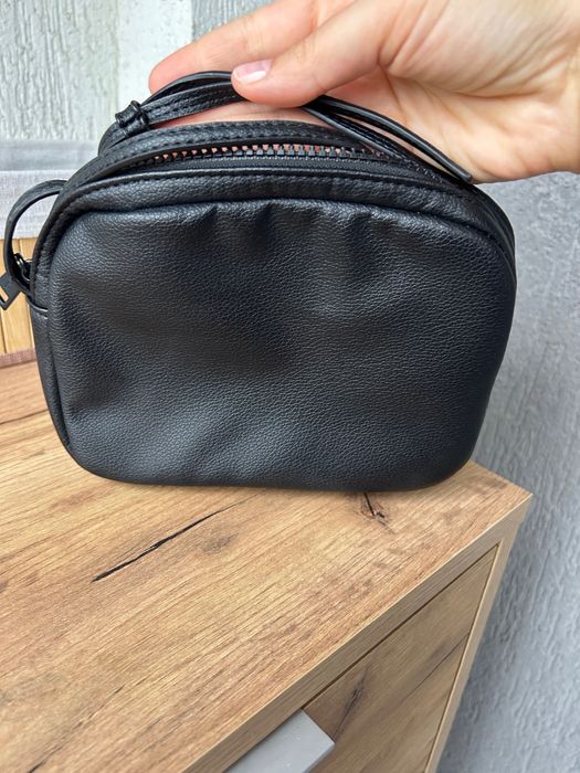 Дамски чанти H&M D. Jones ..