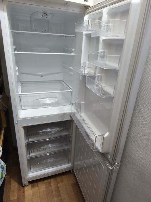 Продам холодильник