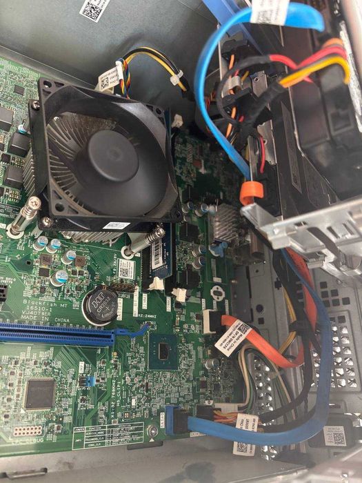 PC Dell Optiplex 3050 i3-7100, 4GB RAM, WIN Licenta