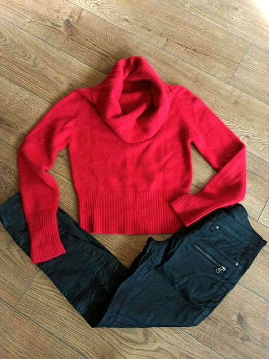 Дамски пуловер-поло от мохер