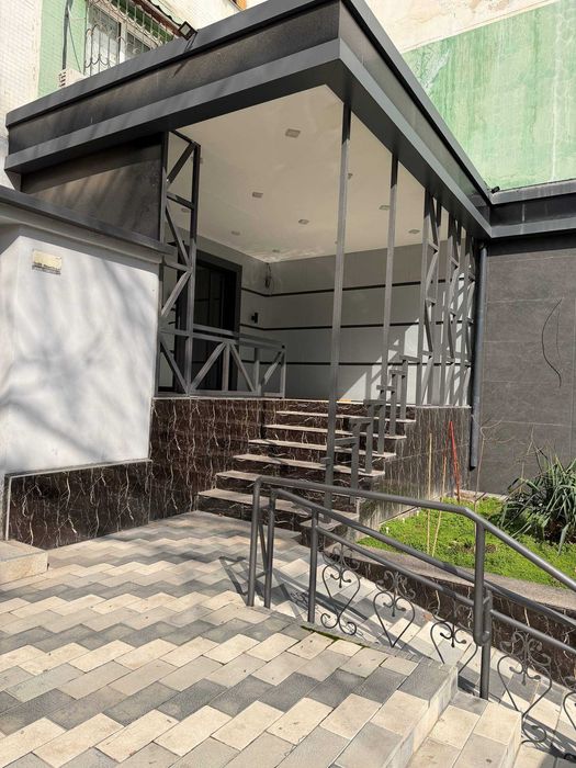 Сдается офис на Дархане! Первая Линия вход со двора!