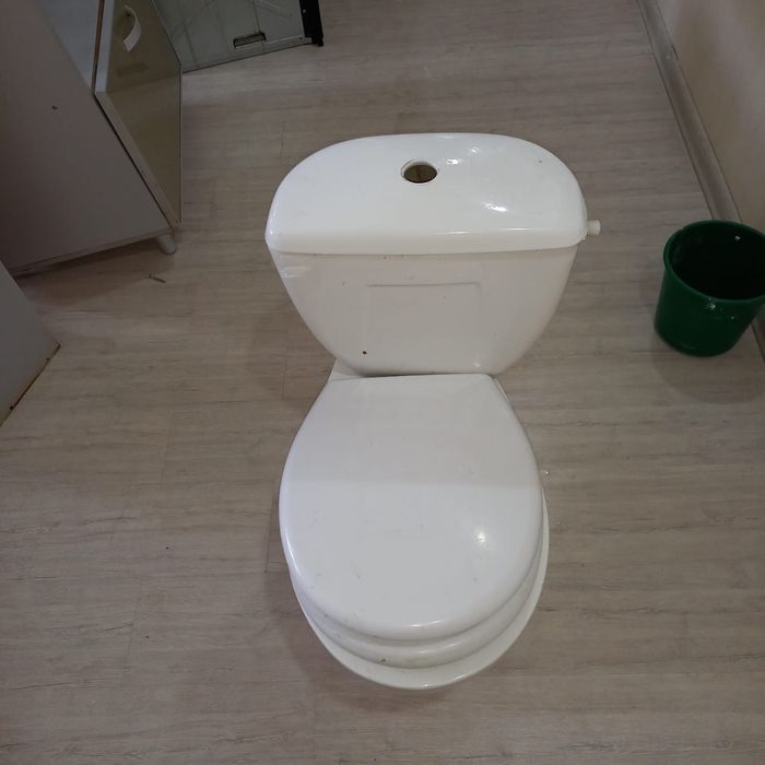 Продам унитаз б/у