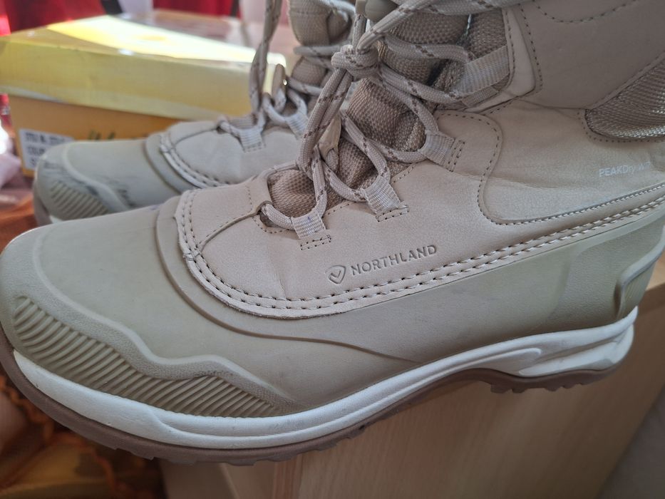 Сапожки, ботинки, берцы 41 размеры ,оригинал, для подростка девочки