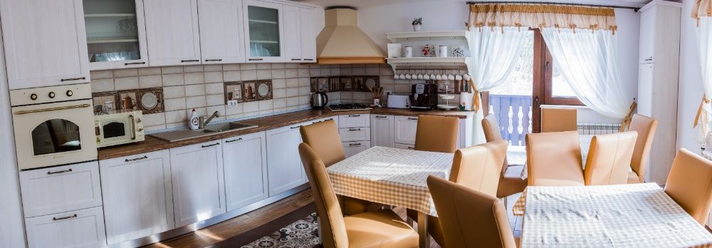 Cazare la munte cabana pensiune vila grup VILA MOLIDUL Zarnesti