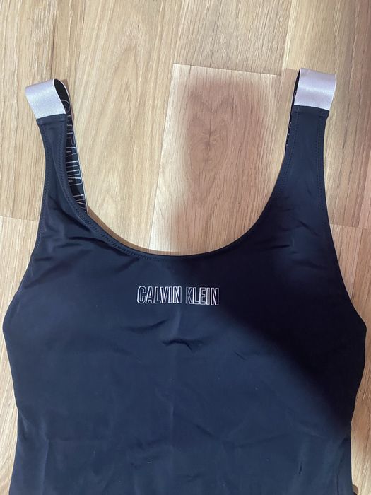 Нов бански CALVIN KlEIN