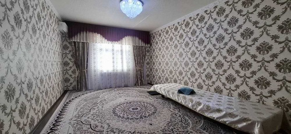 3 хоналик квартира 2 кават кирпичный дом, 7 микр, военгородок