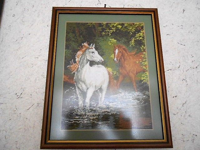 Гоблен ,,Коне в реката " ръчна изработка