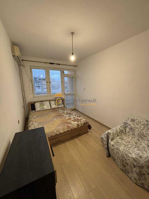 Дава се под наем Тристаен апартамент в Пловдив, Център - 80 кв.м за 478.38 € - Снимка #7