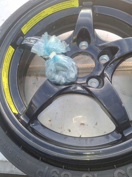 Резервна гума патерица