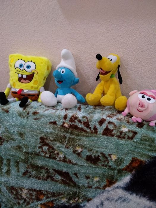 Продаются игрушки мультяшные