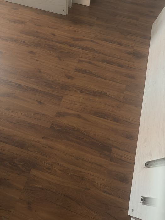 Продам ламинат б/у