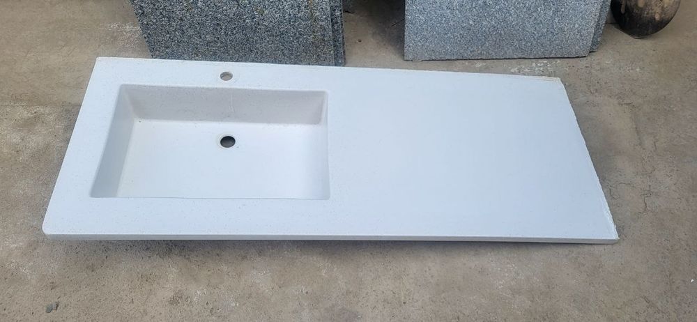 Продаётся раковина из искусственного камня