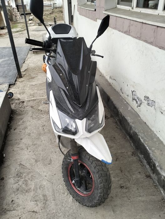 Продам Скутер Nomad -700
