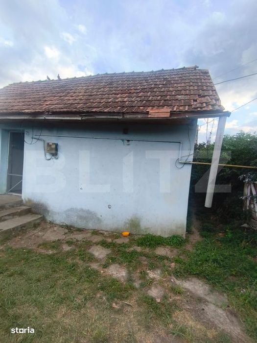 Casa de vanzare, 35 mp, 865 mp teren, zona Unirea