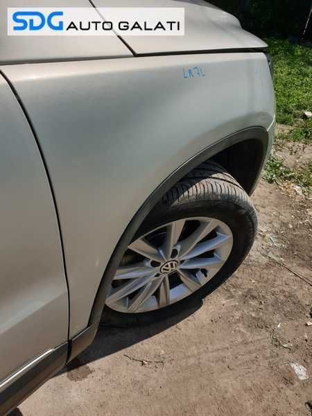 Aripa Dreapta Fata FARA Bandou cu Rugina Volkswagen Tiguan 5N 2007 - 2015 Culoare LR7L [0104]