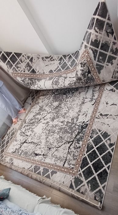 Продаётся ковёр..