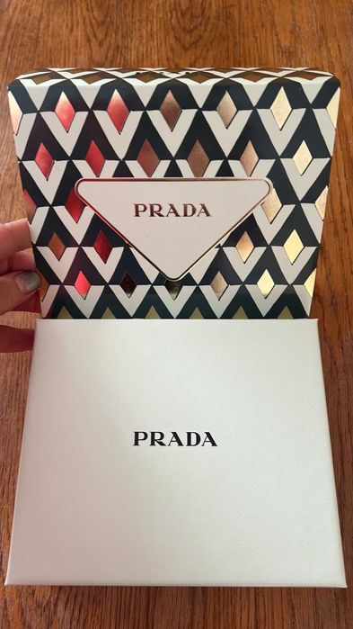 Парфюм Prada Paradox. Нов.