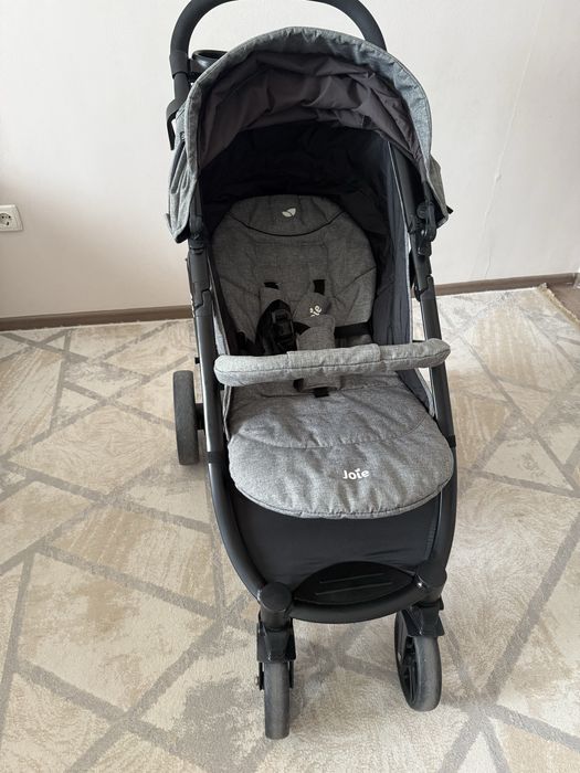 Коляска прогулочная Joie Litetrax4