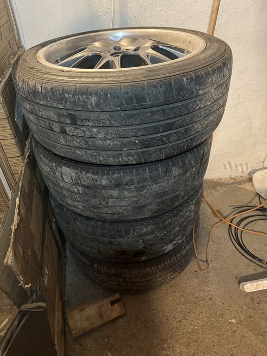 Диски R18 с шинами срочно (лето)