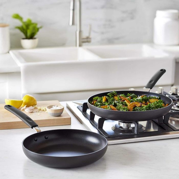 Тиган 2 броя комплект 28 см и 24 см чисто нови