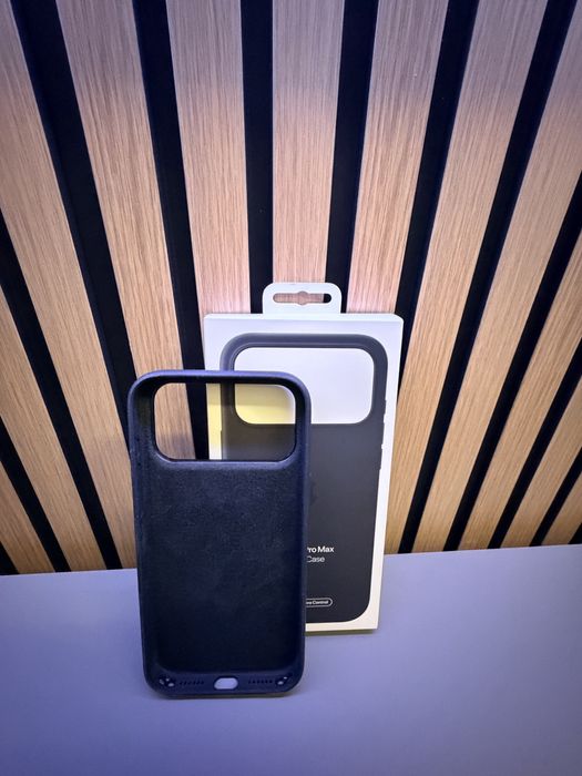 оригинален кейс с Magsafe Iphone 17 pro max black