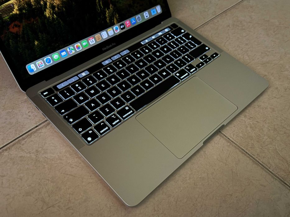 13.3' Apple MacBook Pro M1 2020 Silver 16GB RAM/256 GB SSD/Батерия 14ч