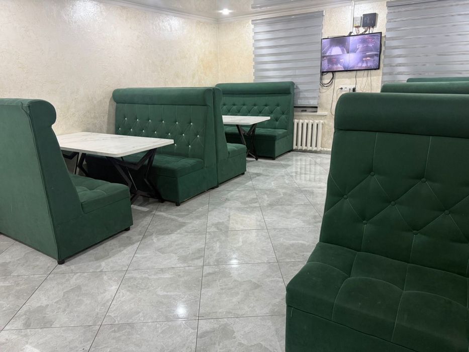 Мягкий мебель диван стол