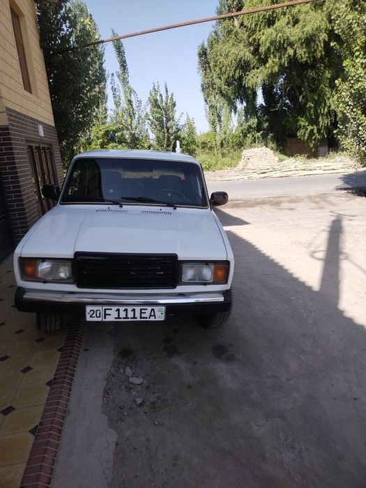 Vaz 2107 sotiladi