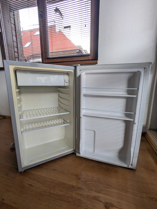 Мини хладилник с вътрешна камера Conegliano MR-85 – 75л (Сребрист)