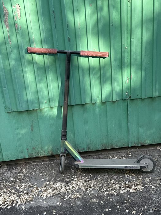 Продам Самокат Invert