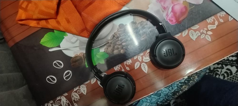 Casti jbl tune wireless