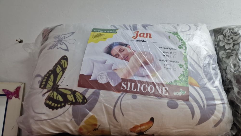 Продам подушки 1 шт 2500