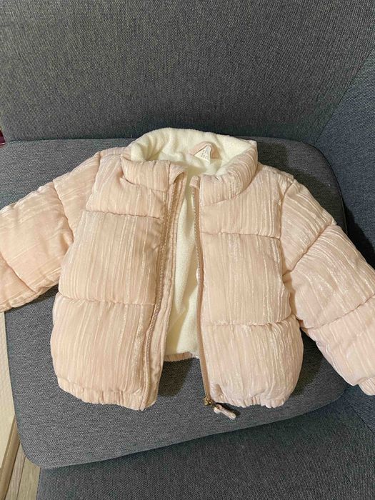 Бебешко яке от 6-9 месеца