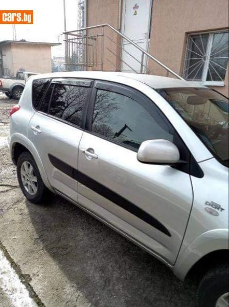 Джип Тойота Рав 4