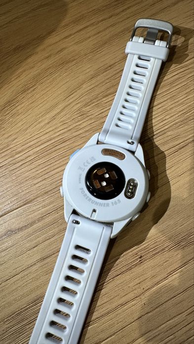 Спортивные смарт часы Garmin 165