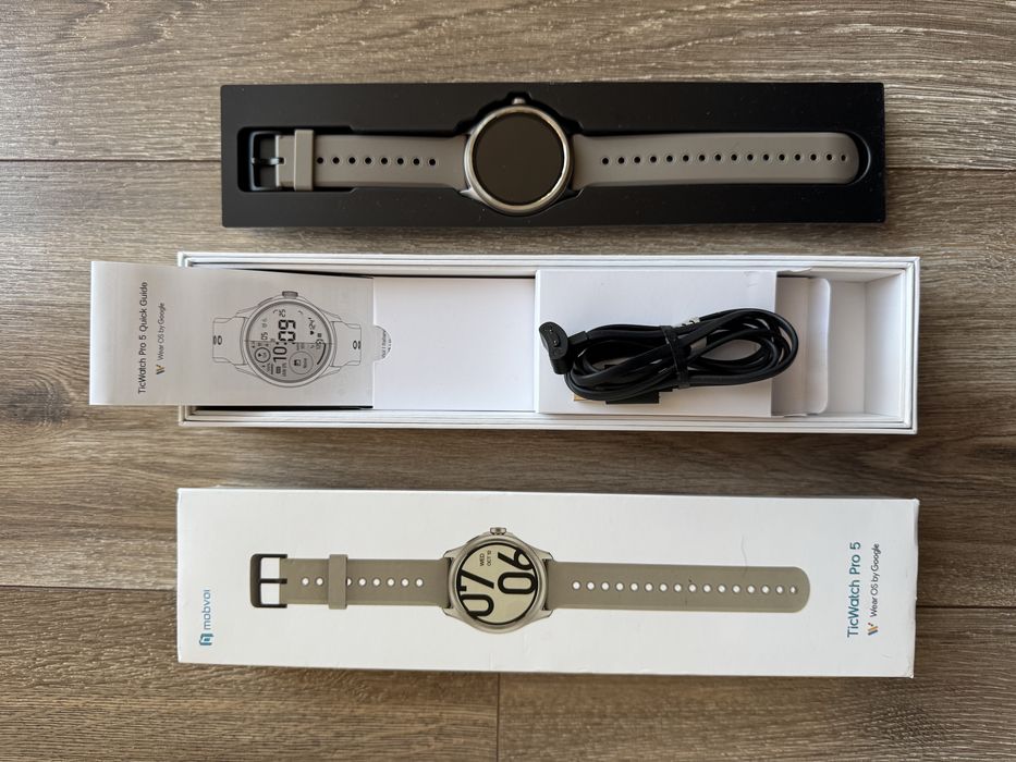 Смарт часовник с Wear Os - Mobvoi TicWatch Pro 5