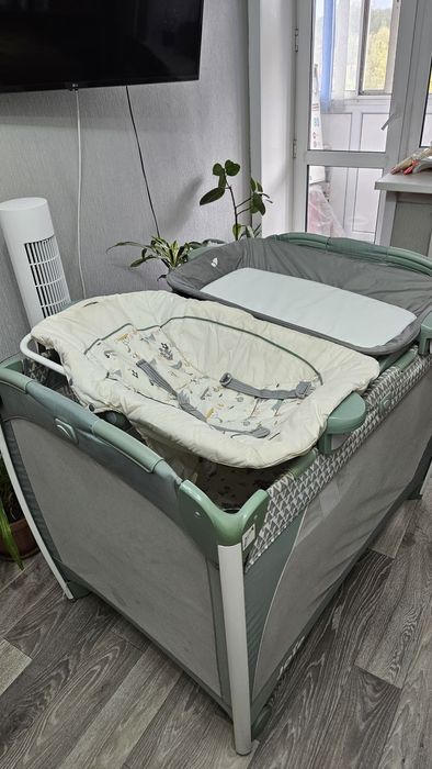 Кровать манеж joie