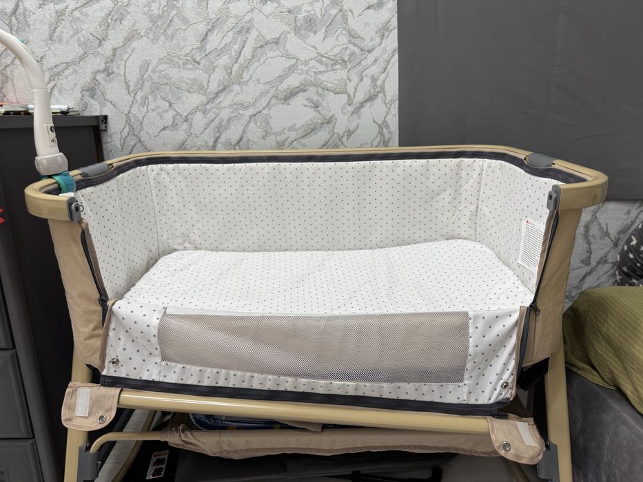 Продам кроватку-манеж