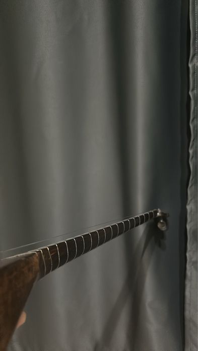 Добыра, в отличном состоянии(имеется чехол)